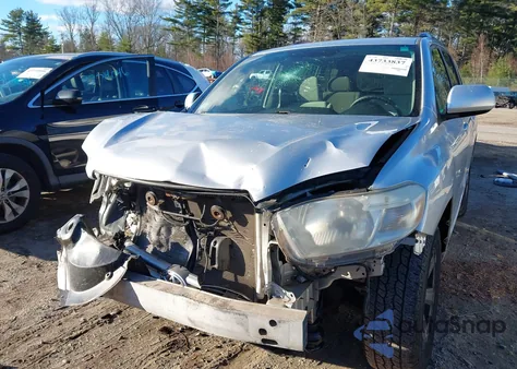2010 Toyota Highlander Base V6 z USA, uszkodzony, nr VIN 5TDBK3EH2AS004536